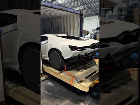 Unboxing Lamborghini