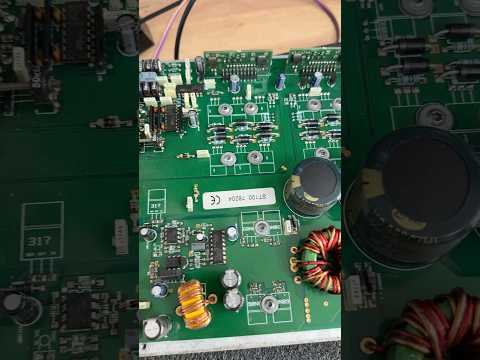Жесткий Oldschool или СДЕЛАНО В АНГЛИИ! Снимаем параметры с усилителя 2000-х Genesis STEREO 100 #r2v