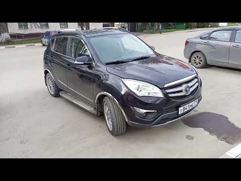 Подобрал CHANGAN CS35  2015 года выпуска и смотрим где находится вин номер на данном автомобиле.