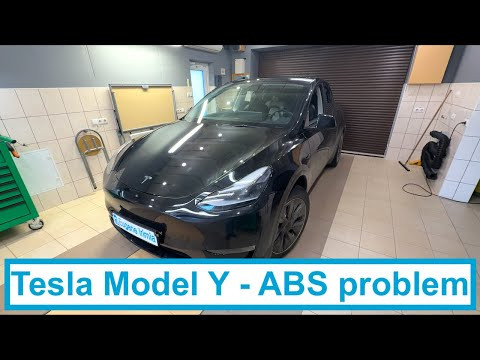 Tesla Model Y - Засвітився ABS