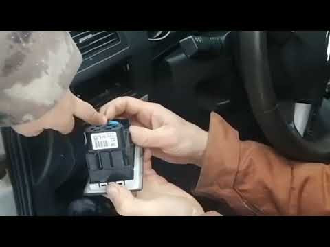 Как снять блок управления светом на Опеле Зафира.