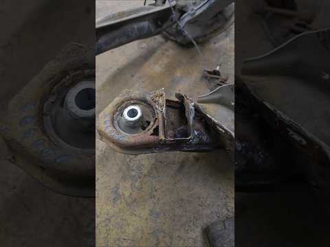 Нужны Люди. Замена подрамника W212 W204 Mercedes Benz#мастерскаямерседес Нужны Люди. Замена подрамника W212 W204 Mercedes Benz#мастерскаямерседес