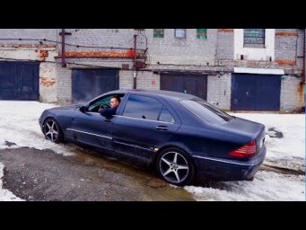 Красиво жить не запретишь. Мерс 220 и его полный привод.