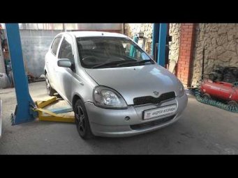 Мелкий ремонт переднего бампера и замена фары на Toyota Vitz Тойота Витц SCP10 2001