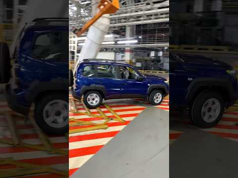 Собрал? Газуй! Как стартует новая Нива #lada #niva #завод #legend Собрал? Газуй! Как стартует новая Нива #lada #niva #завод #legend