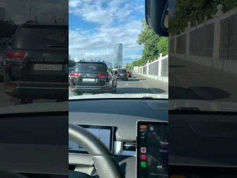 Хозяева жизни на Феррари с сопровождением - почему номера одинаковые? #automobile #ferrari