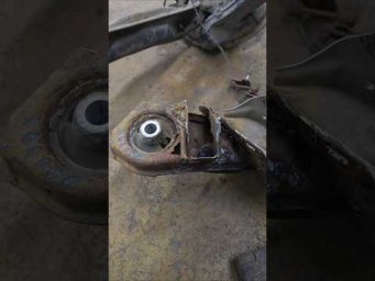 Нужны Люди. Замена подрамника W212 W204 Mercedes Benz#мастерскаямерседес